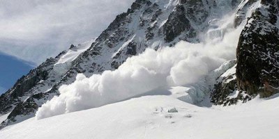 Cammu Keşmir'de çığ: 1 ölü, 11 kayıp