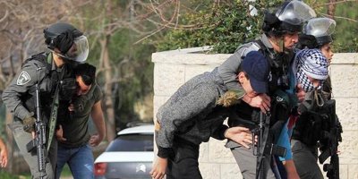 İsrail Güçleri 22 Filistinliyi gözaltına aldı