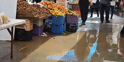 “Pazara vatandaş değil yağmur uğradı”