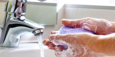 FOX sunucusu 10 yıldır elini yıkamıyor!