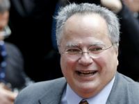 Yunanistan Dışişleri Bakanı Kocyas istifa etti