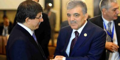 Abdullah Gül-Ahmet Davutoğlu ekibine sert çıktı!