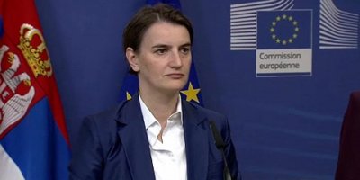 Sırbistan Başbakanı'nın eşcinsel hayat arkadaşı doğum yaptı