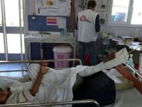 ABD'de güvencesiz hastalar saatlerce "mobil klinik" sırasında bekliyor