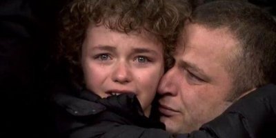 Beşiktaş-Fenerbahçe derbisinde ağlayan çocuğun kim olduğu ortaya çıktı