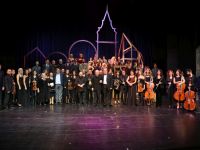 YDÜ, Eskişehir’de “Bir Şehnaz Oyun” prömiyeri yoğun ilgi ile gerçekleştirildi