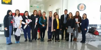 Kıbrıslı Türk ve Kıbrıslı Rum sendikacılar Onkoloji Hastanesi’ni ziyaret etti