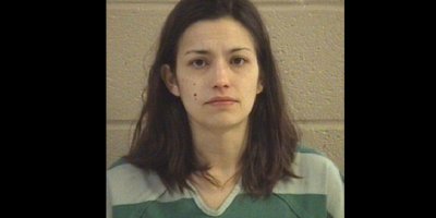 Hem öğrencisiyle ilişkiye girdi, hem de…