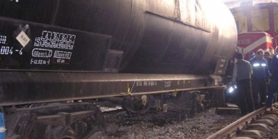 Ankara'da yakıt taşıyan tren raydan çıktı...