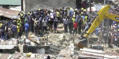 Nijerya'da çöken okul binasından 41 kişi kurtarıldı