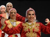 Alkışlar ‘Kıbrıs Türk Halk Oyunları’na