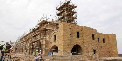 AB’de öncelik insan, KKTC’de inşaat