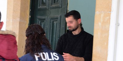 Sokak ortasında kadına şiddet!