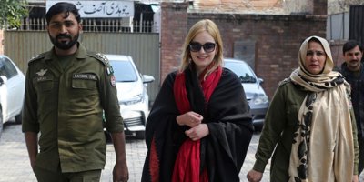 Çek modele büyük şok!