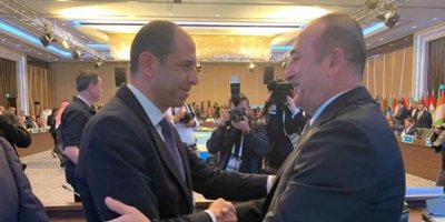 Özersay, İstanbul’da İİT toplantısına katıldı