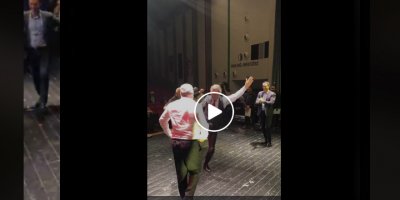 Başbakan Erhürman'dan dans şov!