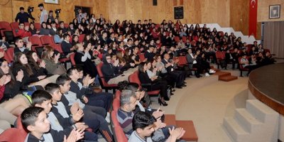 Özyiğit: “Mutlaka okuyun, okuduğunuzu sorgulayın”