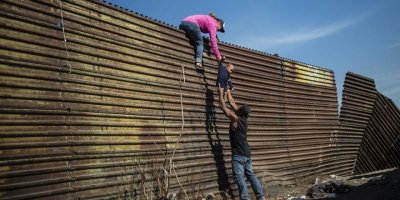 Pentagon’dan Meksika duvarı için 1 milyar dolarlık fon