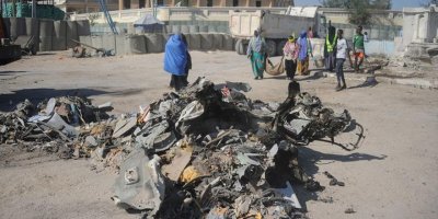 Somali'de bomba yüklü araç patlatıldı