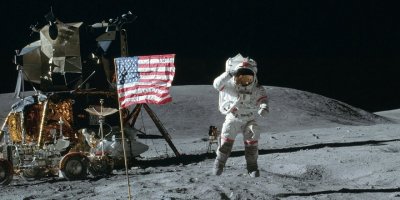 Pence, 2024'e kadar Ay'a astronot gönderilmesini istedi