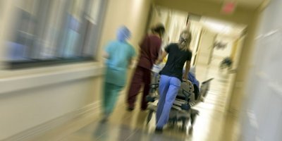 Çift rahimli kadın, ilk doğumundan 26 gün sonra ikiz dünyaya getirdi