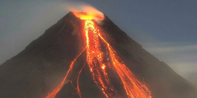 Meksika'da yanardağ bir haftada 3 kez patladı: Binalar sarsıldı