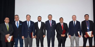 “2.Kıbrıs Konusu: Kıbrıs'ın Dünü, Bugünü ve Geleceğe İlişkin Vizyonu” konulu konferans YDÜ’de başladı…