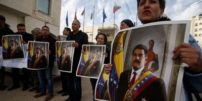 Venezuela’da Maduro destekçileri de 6 nisan’da sokakta