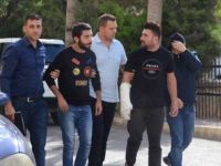 Üç kafadar uçaktan alındı