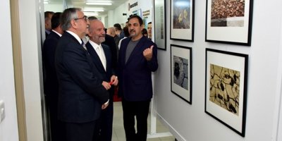 Fotoğraf ve resim sanatçısı Gazi Yüksel’in 12’nci kişisel sergisi “Yerel sanatlar” açıldı