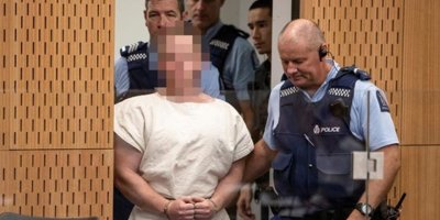 Yeni Zelanda’da camilere saldıran terörist hakim karşısında