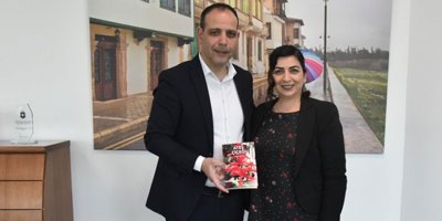 Pehlivan’dan “Sokak kütüphaneleri” projesine katkı…