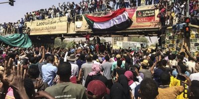Sudan'da ordu devlet televizyonu ve radyosunu kuşattı