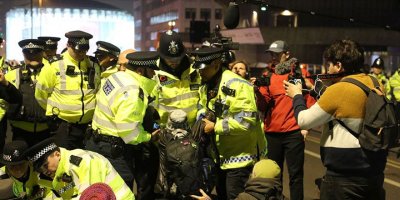 Londra'daki çevreci işgal eyleminde 113 gözaltı