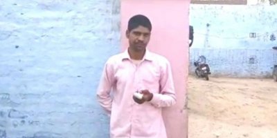 Yanlış partiye oy veren seçmen, parmağını kesti