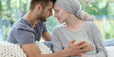 Gebelikte kanser tedavisi bebeğin doğumuna engel değil