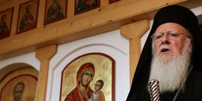 Fener Rum Patriği Bartholomeos'tan Zelenskiy'e tebrik