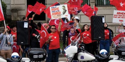 Washington'da yaşayan Türklerden Ermeni iddialarına karşı protesto