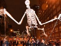 New York'ta terör saldırısının gölgesinde cadılar bayramı yürüyüşü