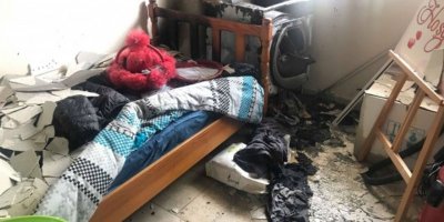 Saç kurutma makinesi, evi yaktı