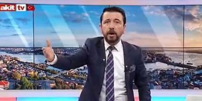 Tam CHP'yi eleştiriyordu kulaklıktan gelen sesle şoke oldu
