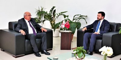 Özyiğit İslam işbirliği gençlik formu başkanı Taha Ayhan’ı kabul etti