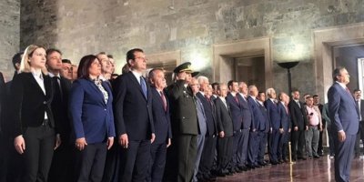 Yeniden Anıtkabir'de