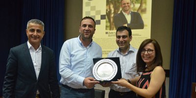 Zeki Çeler DAÜ’de söyleşi gerçekleştirdi