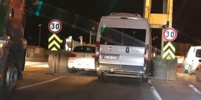 İnatçı sürücüler gişede sıkıştı