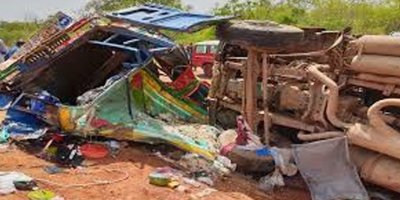 Mali'de trafik kazası: 20 ölü