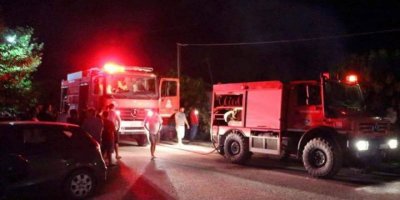 Komşuda Türk diplomatların araçları kundaklandı