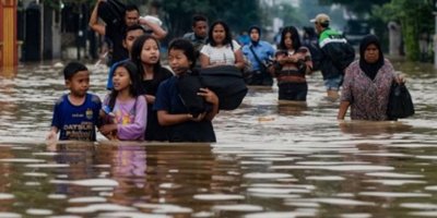 Endonezya'da 20 bin kişi selden etkilendi
