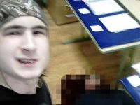 Öğretmeninin boğazını kesip cesediyle selfie çekildi