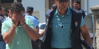 Taş atıp eski sevgilisinin kafasını yardı!